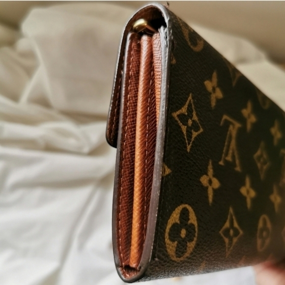 Louis Vuitton Classic Monogram Canvas wallet cardholders - Picture 9 of 13